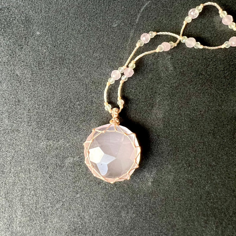 SHINING ONE necklace - Rose Quartz